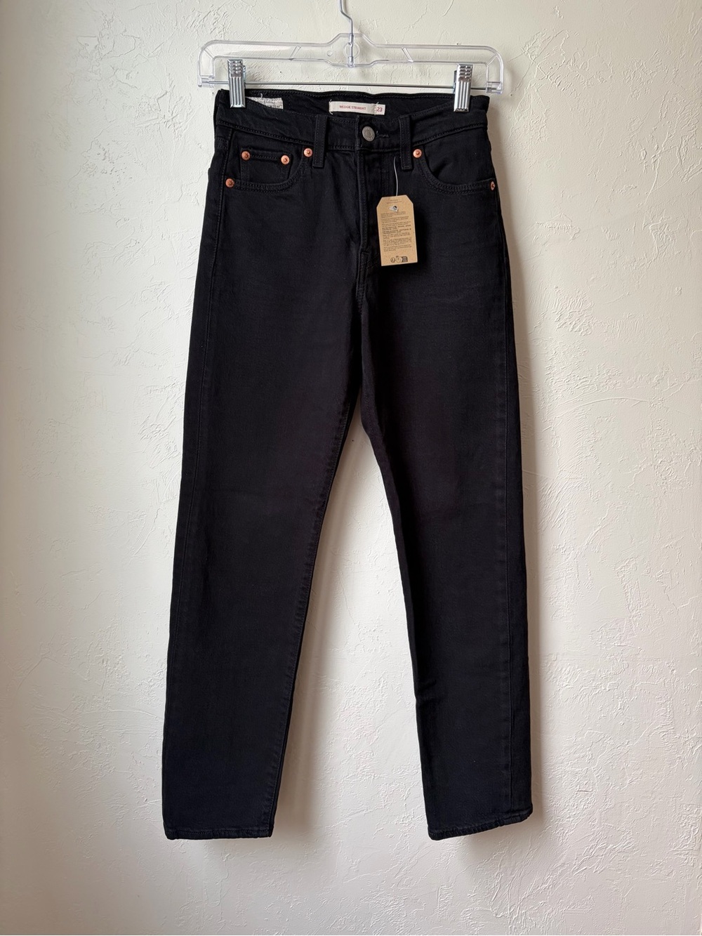 Levi’s Wedgie Straight High Rise Black Jeans NWT Size 23